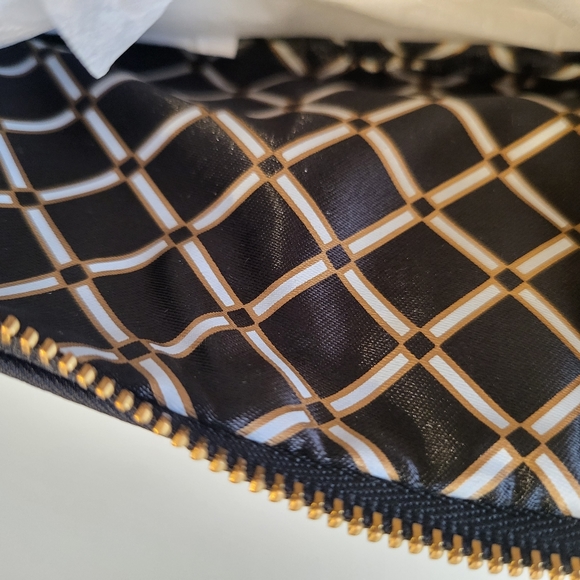 MAC Clutch makeup travel carrying case zip bag Black gold White - Picture 5 of 8